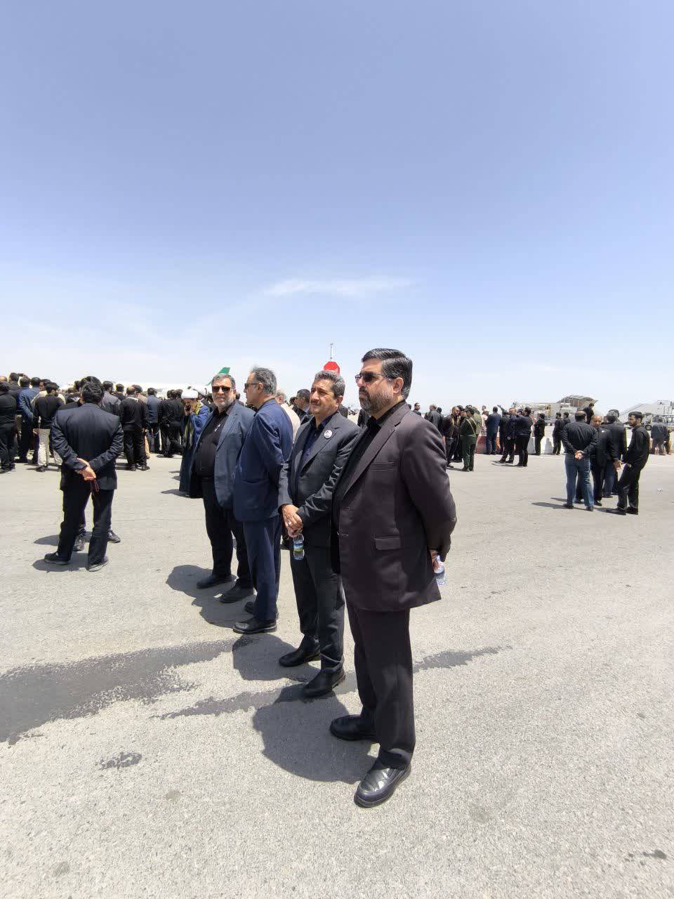 استقبال از پیکر خادم‌الرضا (ع)  در فرودگاه شهید هاشمی‌نژاد مشهد